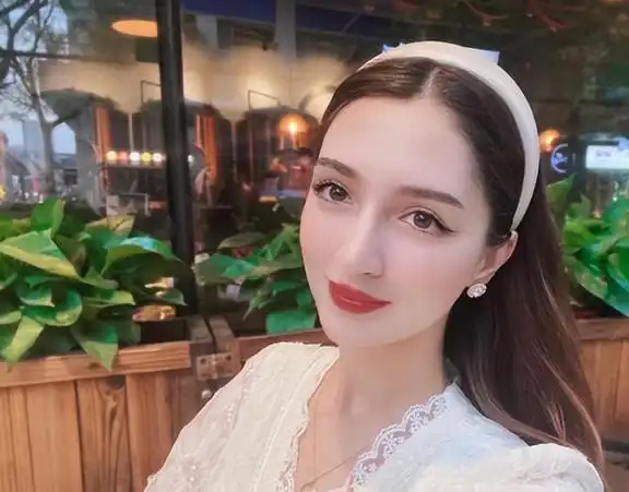 乌克兰美女远嫁中国农村,感叹道没想到中国连农村都这么发达