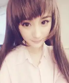 杨幂再次进行二次元装扮这次cos白头发少女