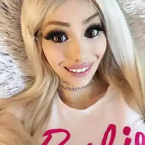 女生头像带花真人芭比