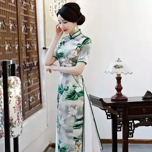 儒雅荷韵旗袍,减龄显瘦,飘逸复古,引领时髦风气