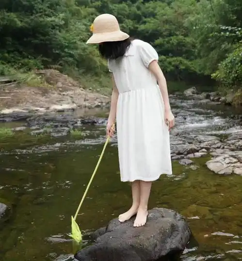 原来雷佳音妻子是位身材超棒气质超好的大美女