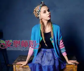 经典的欧美风女生编发发型个性时尚赚足眼球