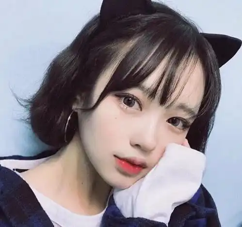 不像网图的女生真人头像
