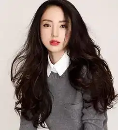 女生长发发型优雅妩媚侵袭时尚圈