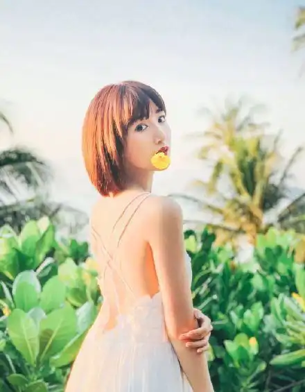 32岁毛晓彤终于出圈了饰演三十而已太憋屈,网友让人心疼