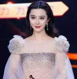 娱乐圈最白的女星,合影二十年从没遇到对手,四十岁像二十岁