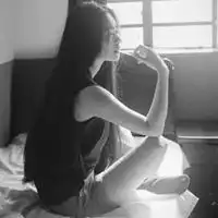 侧面女生头像高清头像好看的侧身侧面女生头像