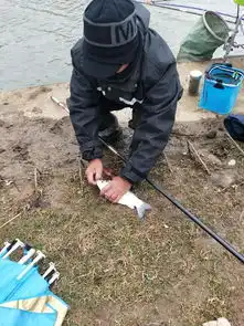 弹钓还能约女钓友不想玩传统和路亚了...