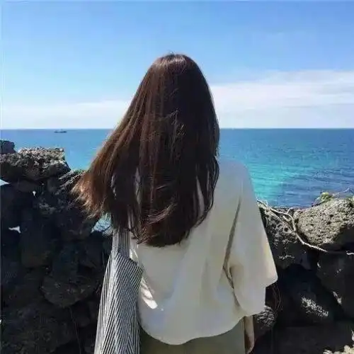 旧情难忘,哪个女孩背影最漂亮,测你与前任提出复合他会答应吗