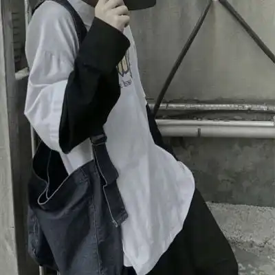 混网优质半身部位男头踏在棺材跳鬼步