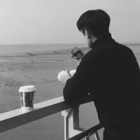 头像女真人背影男生