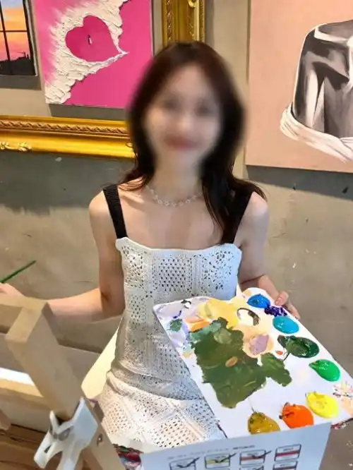 网恋女友竟是ai生成,10人团伙一年内诈骗200余万元