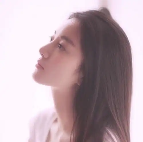 异性交往女人对你有了二心,就会有这些反常的表现