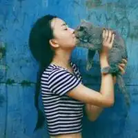 女生吹泡泡糖头像图片微信头像图片大全