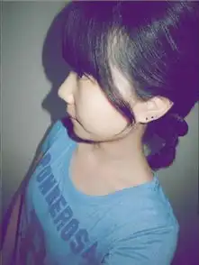 qq皮肤心系一人女生