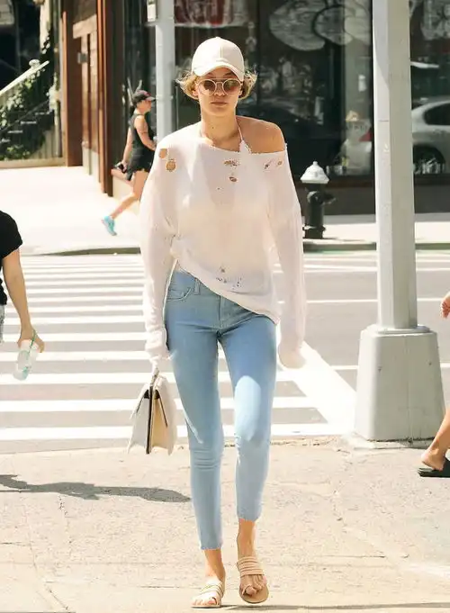 明天穿什么周冬雨关晓彤小宋佳都在穿这件