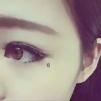 16岁女生遮脸头像纹眉