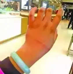 翡翠界的盗墓笔记,奇葩男直播盗墓挖翡翠