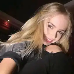 2018最新qq头像欧美女生阳光青春一哄就好的人活该受尽委屈