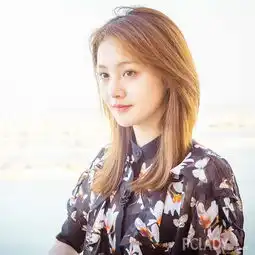 塘主承包小仙女郑爽娜扎人前粉嫩背后开撕