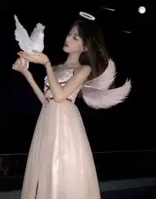 乔碧萝再次否认使用他人照片,坦言是自己画的图,对方在蹭热度