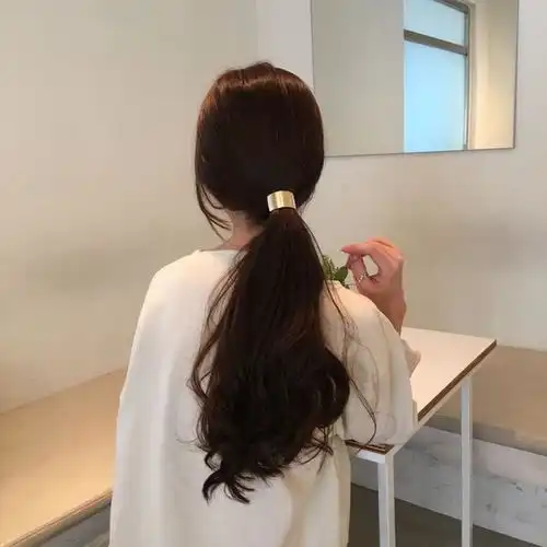 如果他不给你发信息,尽快做这7件事来引起他注意