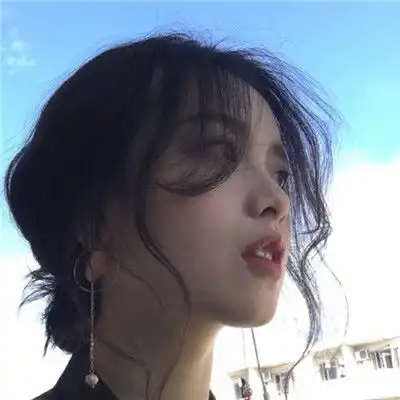 卖萌软妹纸女生头像高清无水印不期待爱情的我真是酷毙了
