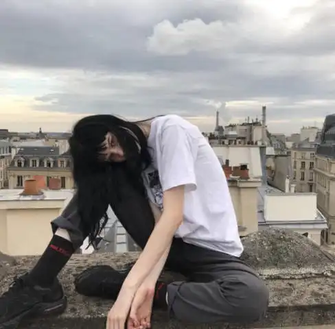 最近超酷女生头像火了不怕输的人最勇敢,不将就的人最好看