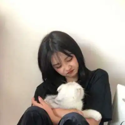 网易云热评暗恋一个人八年,决定给她表白,表白后才知道