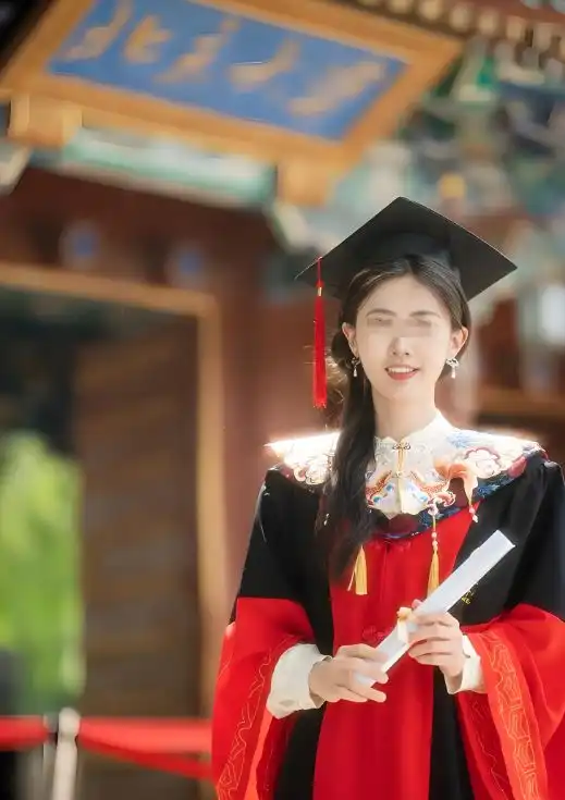 上海30岁美女博士,因无法接受丈夫身份,从16楼一跃而下