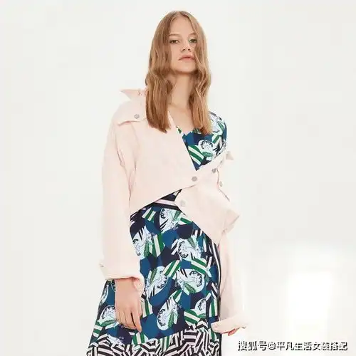 萱客女装搭配绑带高腰阔腿裤