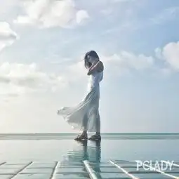 倪妮马思纯刘雯海边嬉水这一发湿身少女安利我收下了
