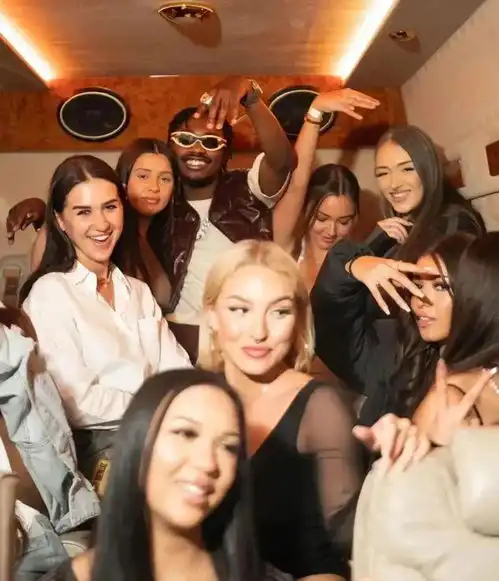 欢迎国外歌手来华演出,但请尊重中国人