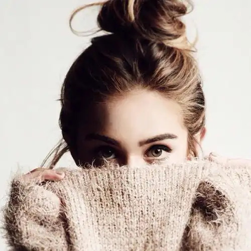 女性头像简单气质成熟q