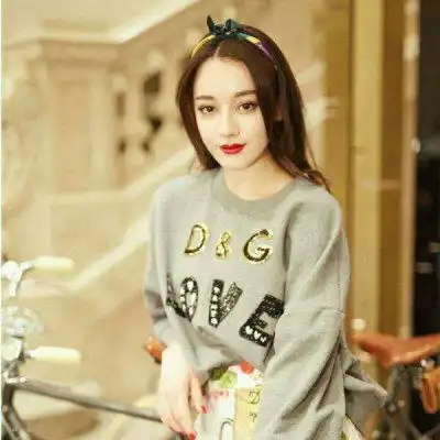 迪丽热巴御姐范霸气头像