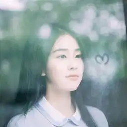 小清新2018唯美长发女生头像请别以为你的爱有多么高贵