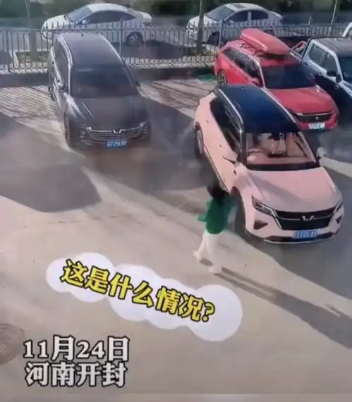 河南一女子倒车入库技术太差,下一秒开始手动模式,结局真实