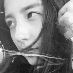 快手女生社会头像黑白伤感青春如此珍贵应当好好浪费