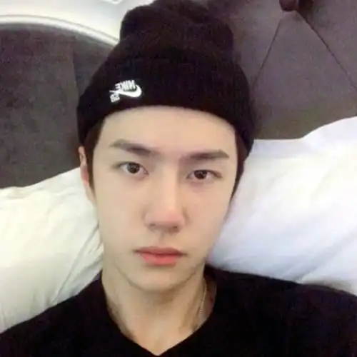 原相机明星素颜火了,李现任嘉伦真实,看到王一博被迫营业