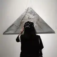 女人伤感黑白背影头像帅