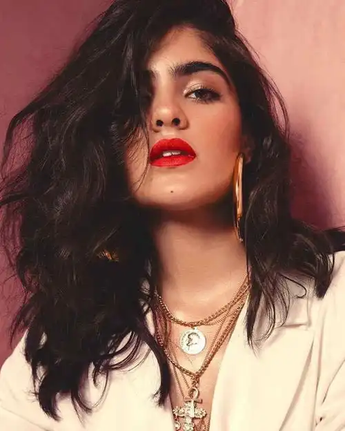 发质差的女孩小心别踩雷,好好保养头发,气质才能更好