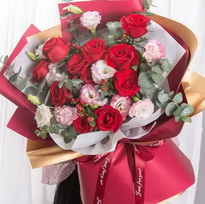 送女朋友红玫瑰还是粉玫瑰214情人节就这么选