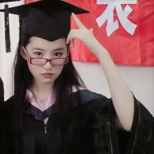 刘亦菲和杨超越,都是仙气十足美少女啊