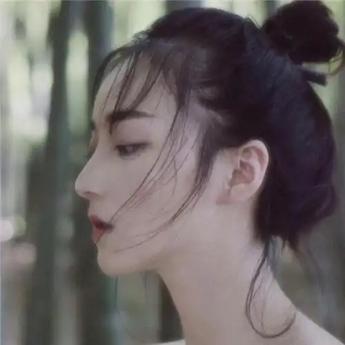 愿意让你追求的女人,会有这些主动行为