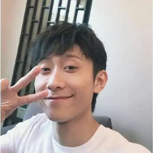 宋妍霏工作室深夜发文,引网友猜测,疑似张一山劈腿