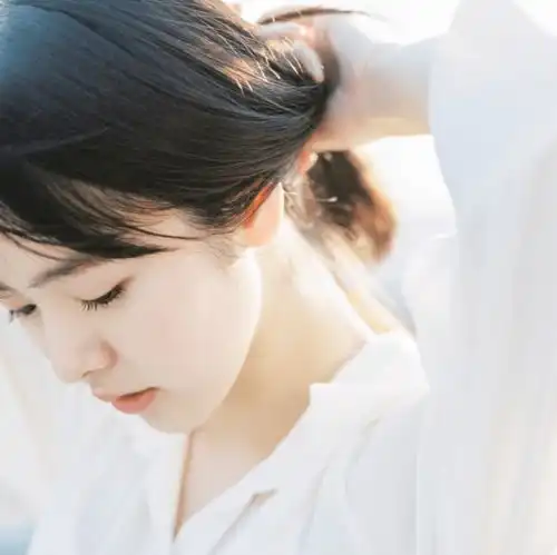侧脸怎么拍用这8招拍出绝美侧颜