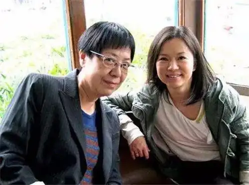 香港影坛父子档兄弟档不稀奇,知道下面四对舅舅外甥组合才厉害