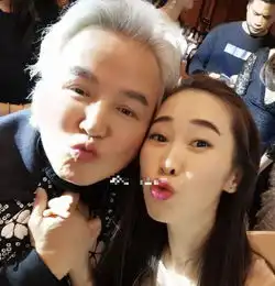 张庭夫妇微商纳税21亿成百强,丑闻再多也挡不住财源滚滚