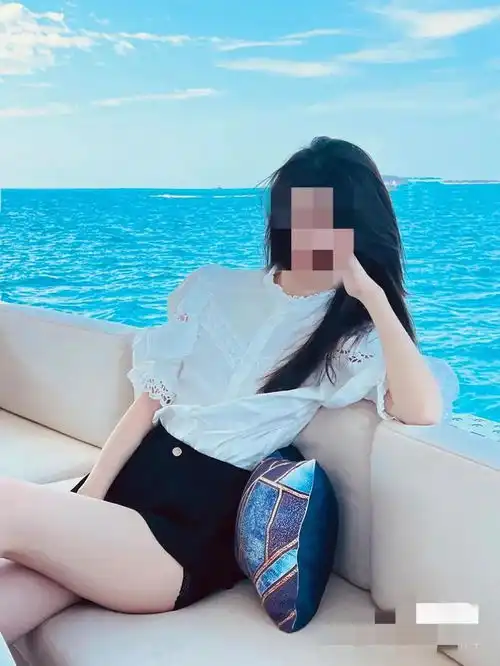 巴厘岛案件,网友的分析有理有据,女孩的社交动态基本可排除互杀
