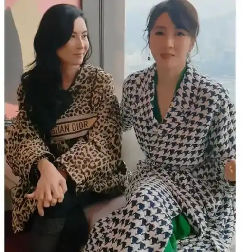 退圈多年的黎姿,在社交平台晒视频